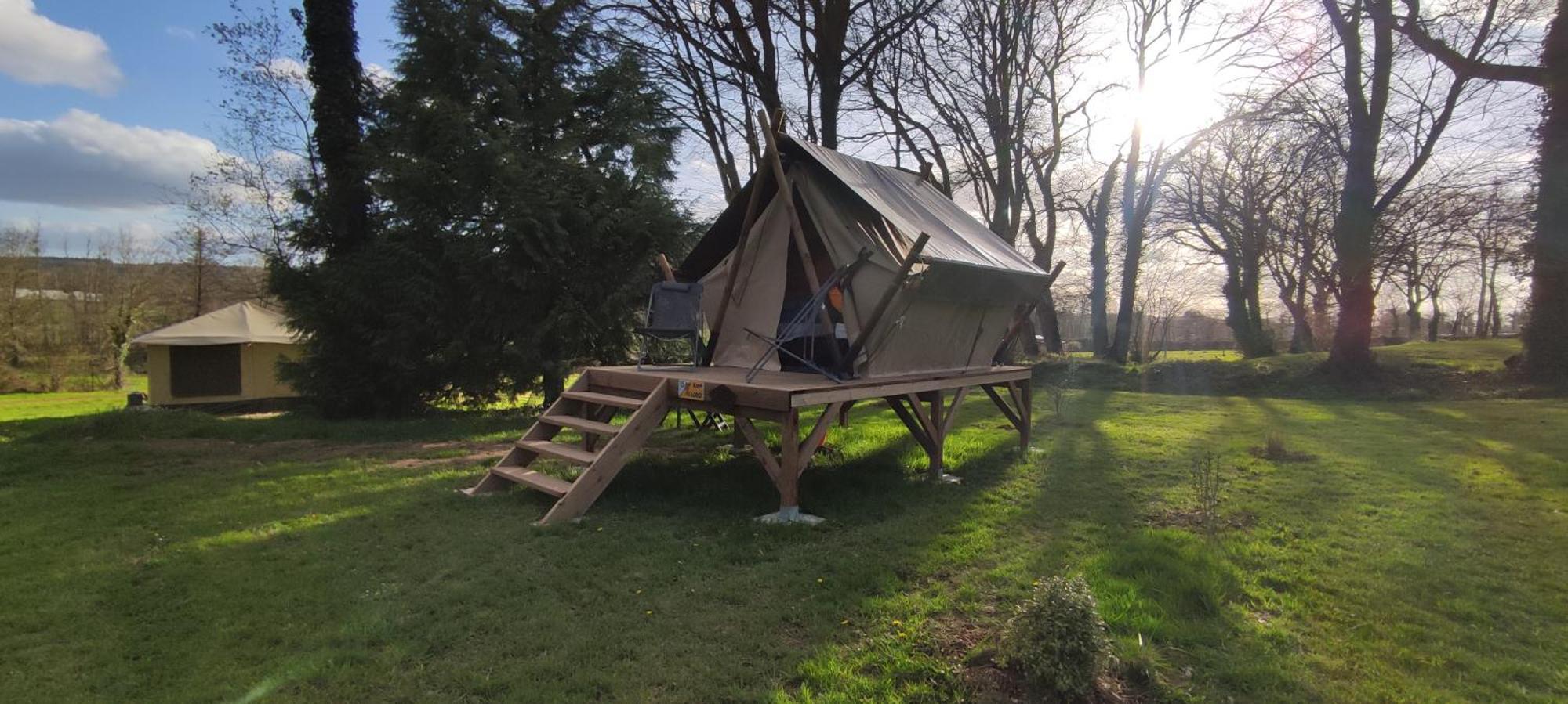 Camping Le Val Aux Fees - Broceliande Concoret Esterno foto