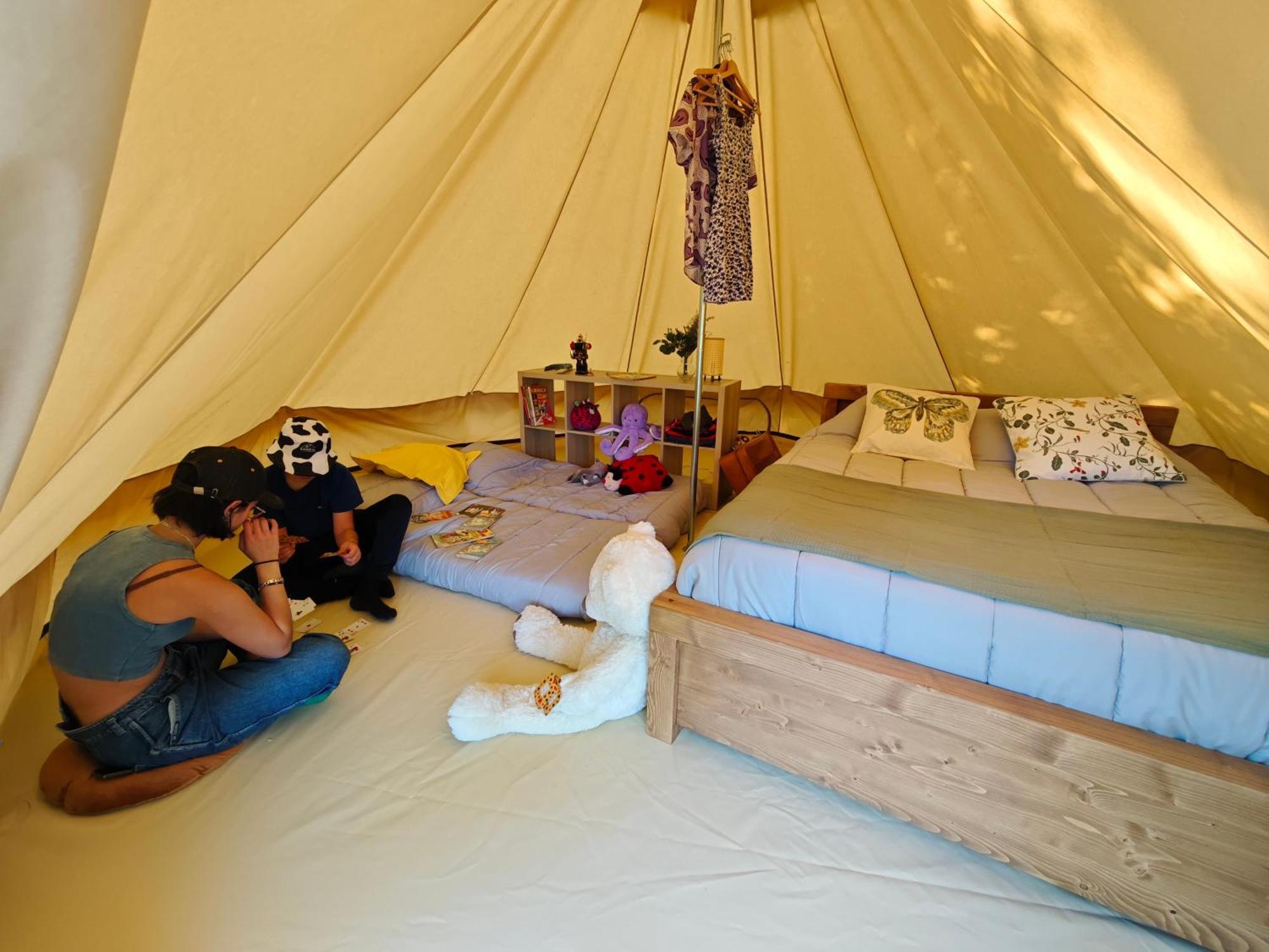 Camping Le Val Aux Fees - Broceliande Concoret Camera foto